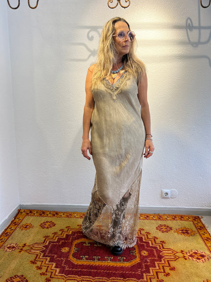 Vestido vintage com renda